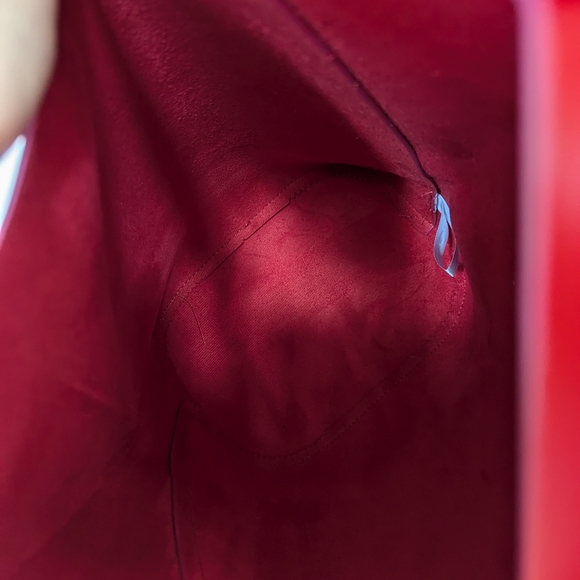 Elizabeth Arden bright red bucket bag PVC vegan shiny tote - Picture 3 of 9